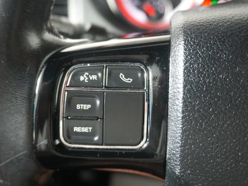 Used 2018 Dodge Grand Caravan SE FWD image 14