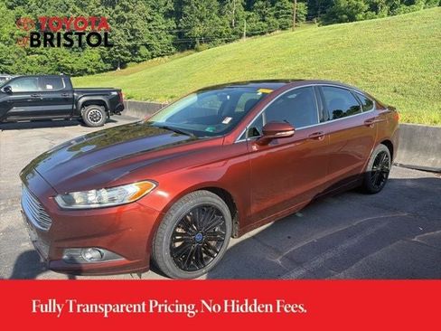 Used 2016 Ford Fusion SE w/ Equipment Group 202A FWD image 4