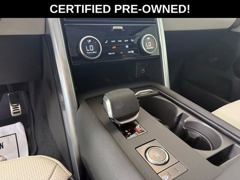 Certified 2025 Land Rover Discovery Dynamic SE AWD/4WD image 40