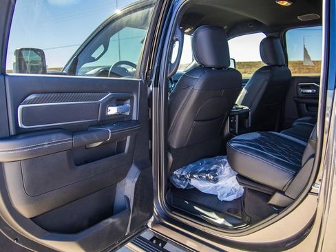 New 2025 RAM 2500 Big Horn AWD/4WD image 34