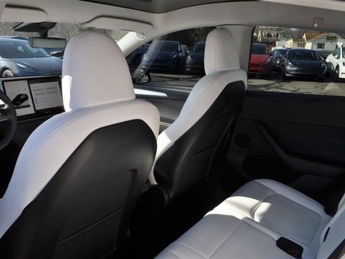 Used 2023 Tesla Model Y Long Range image 13