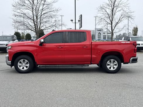 Used 2020 Chevrolet Silverado 1500 LT image 2