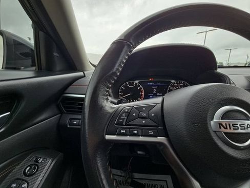 Used 2022 Nissan Altima 2.5 SR w/ Midnight Edition Package AWD/4WD image 11