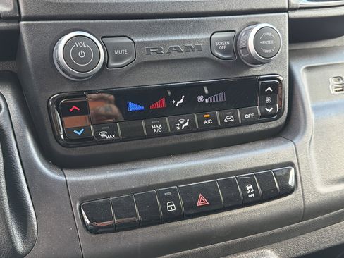 Used 2025 RAM ProMaster 2500 image 30