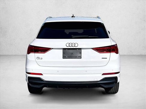 Used 2021 Audi Q3 2.0T Premium w/ Convenience Package AWD/4WD image 4