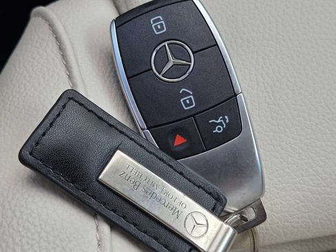 Used 2023 Mercedes-Benz GLA 250 4MATIC image 40