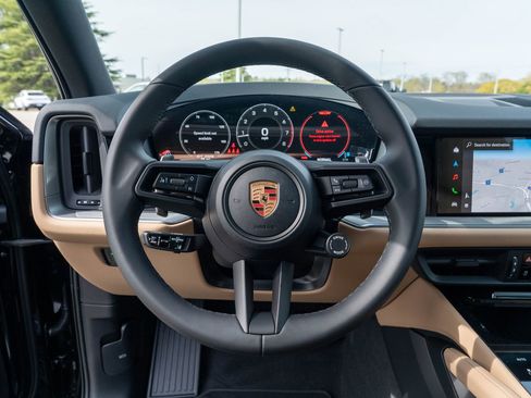 New 2026 Porsche Cayenne image 25