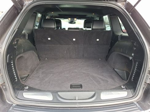 Used 2019 Jeep Grand Cherokee Limited image 28