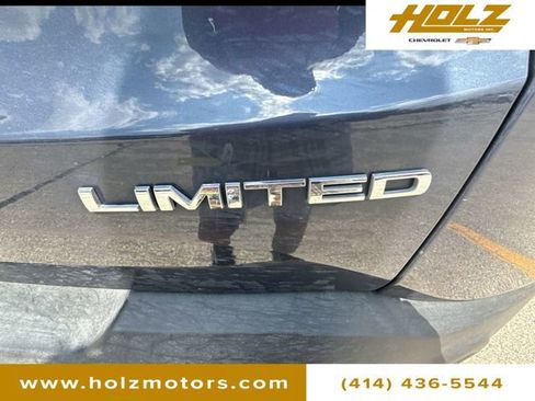 Used 2022 Jeep Renegade Limited w/ Sun, Sound & Wheels Group image 32