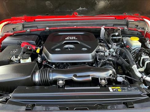 Used 2020 Jeep Wrangler Unlimited Sahara image 10