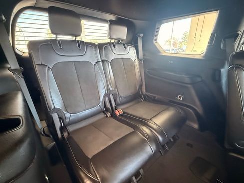 Used 2025 Jeep Grand Cherokee L Altitude image 24