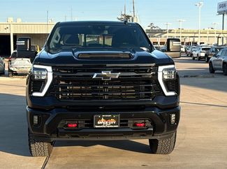 Used 2025 Chevrolet Silverado 2500 LT w/ Trail Boss Package video 2