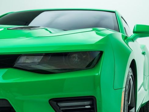 Used 2017 Chevrolet Camaro SS image 11