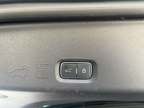 Certified 2025 Ford Expedition Platinum w/ Stealth Performance Package AWD/4WD image 15
