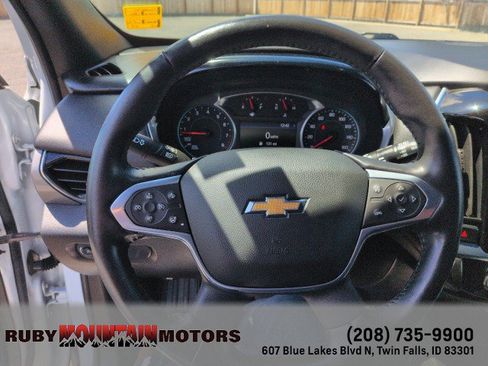 Used 2022 Chevrolet Traverse LT AWD/4WD image 16