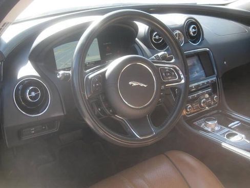 Used 2017 Jaguar XJ AWD/4WD image 28