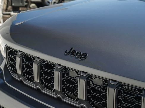 Used 2026 Jeep Grand Cherokee L 4WD image 9