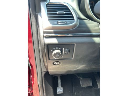 Used 2022 Jeep Grand Cherokee Limited AWD/4WD image 19