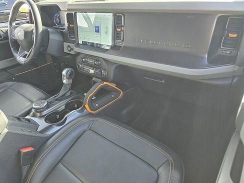 Certified 2022 Ford Bronco Badlands AWD/4WD image 11