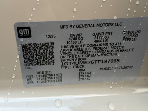 Used 2026 GMC Sierra 2500 SLE w/ LPO, Black Badging Package image 22