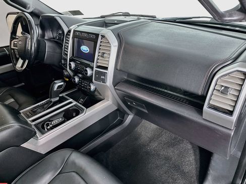 Used 2019 Ford F150 Platinum w/ Equipment Group 701A Luxury AWD/4WD image 32