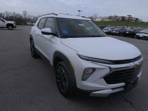 Used 2025 Chevrolet TrailBlazer LT image 5
