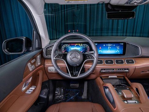 Certified 2026 Mercedes-Benz GLS 450 450 4MATIC&reg; SUV image 15