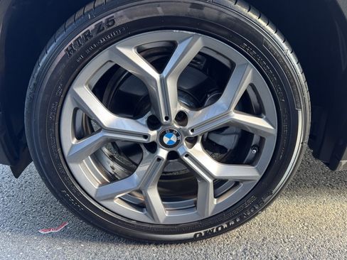 Certified 2023 BMW X4 xDrive30i image 7