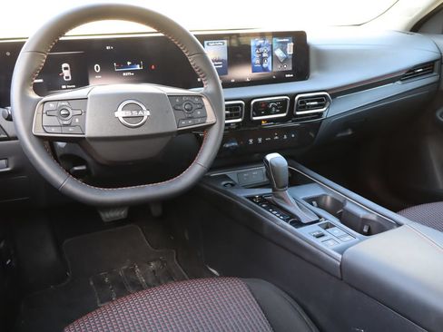Used 2026 Nissan Sentra SR w/ Floor Mat Package FWD image 4