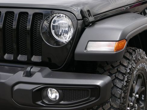 Used 2021 Jeep Wrangler Unlimited Sport AWD/4WD image 8