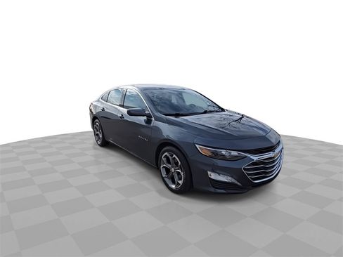 Certified 2020 Chevrolet Malibu LT w/ Leather Package image 2