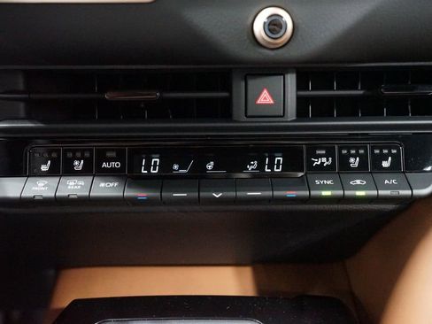 New 2025 Toyota Crown Signia image 22