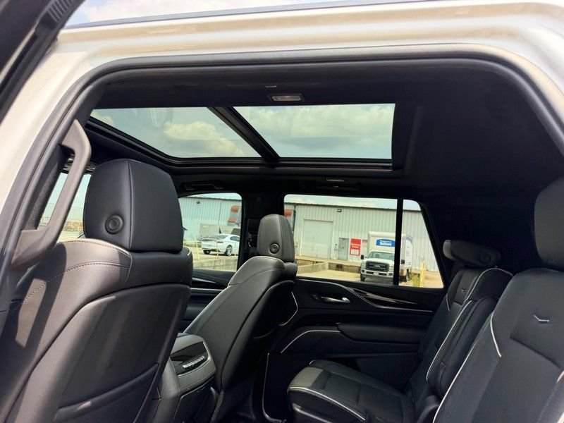 Used 2021 Cadillac Escalade Sport w/ Driver Assist Tech Package AWD/4WD image 10