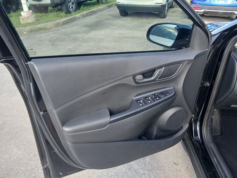 Used 2021 Hyundai Kona SEL FWD image 12