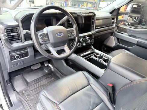 Used 2023 Ford F250 Lariat w/ Lariat Ultimate Package AWD/4WD image 12