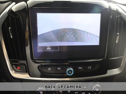 Used 2023 Chevrolet Traverse LT image 5