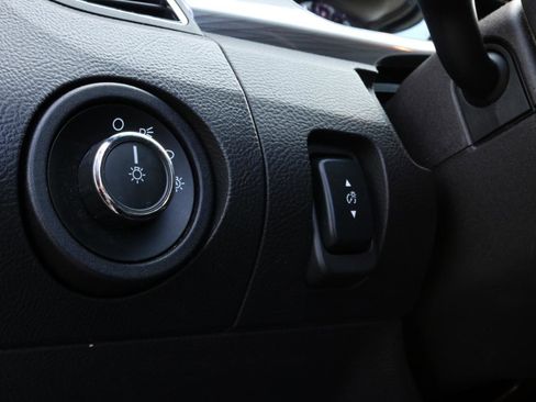Used 2019 Ford Taurus SEL w/ Equipment Group 201A FWD image 26