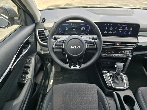 New 2026 Kia Seltos S FWD image 6