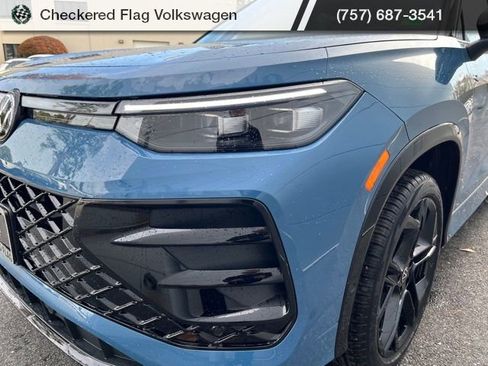 New 2026 Volkswagen Tiguan SE R-Line image 12