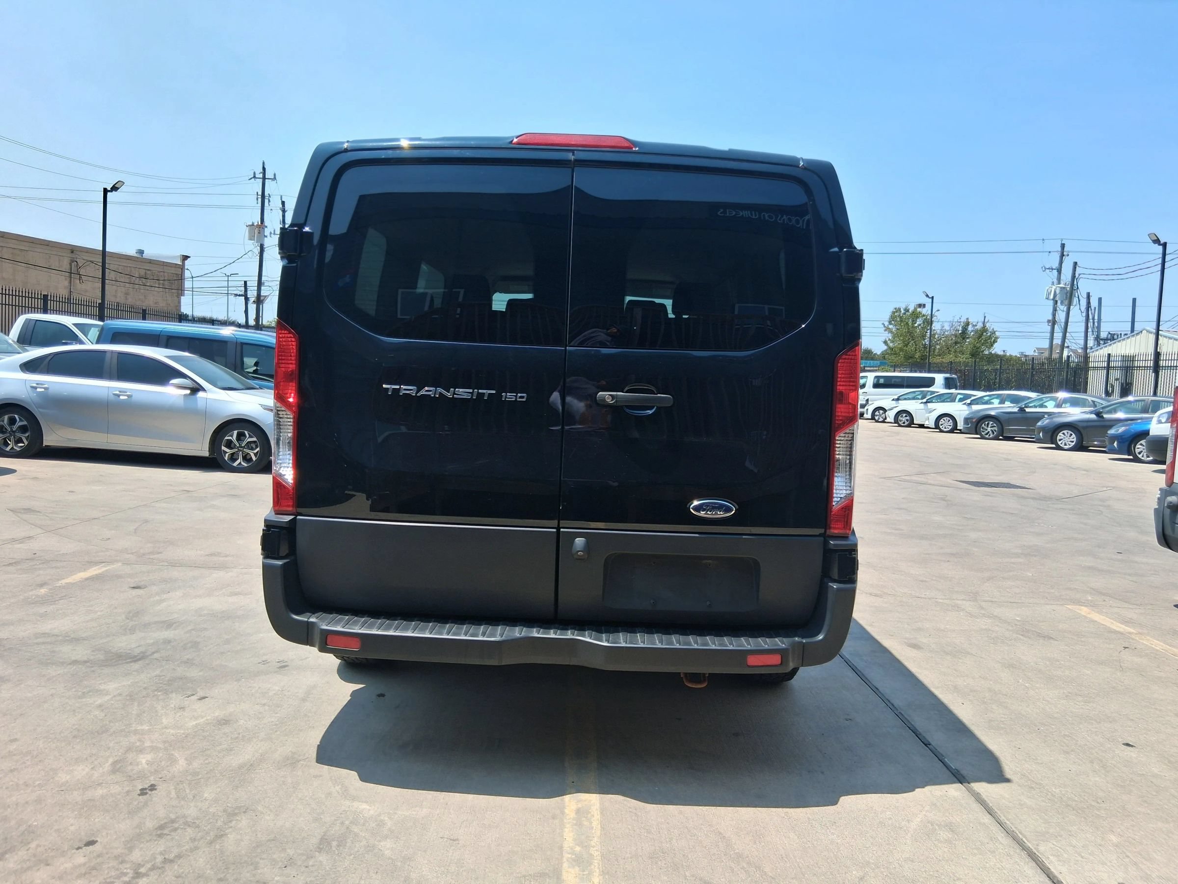 Used 2019 Ford Transit 150 XL RWD image 7