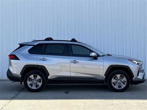 Used 2024 Toyota RAV4 XLE w/ Convenience Package image 3