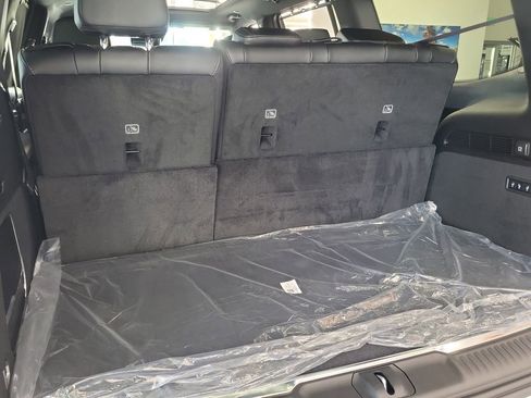 New 2026 Jeep Grand Wagoneer Summit w/ Premium Group III image 31