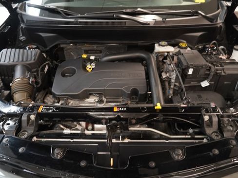 Used 2023 Chevrolet Equinox RS w/ LPO, Floor Liner Package FWD image 42
