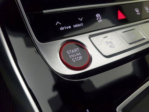 Used 2023 Audi RS Q8 w/ Black Optic Package AWD/4WD image 32