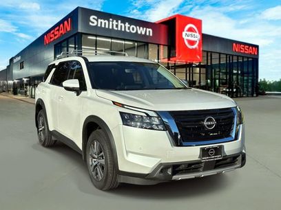 New 2025 Nissan Pathfinder SL