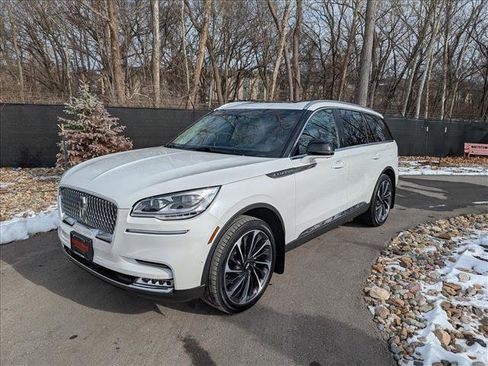 Used 2023 Lincoln Aviator Reserve w/ Equipment Group 201A image 1