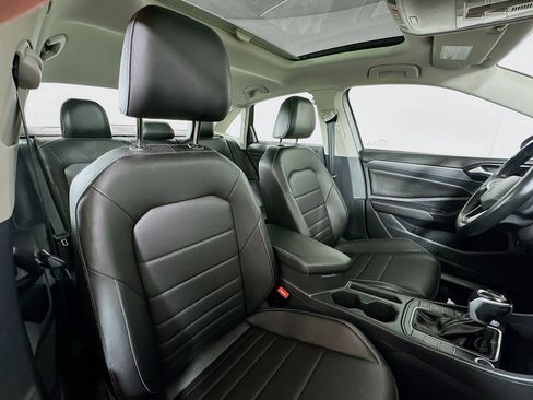 Used 2024 Volkswagen Jetta SE image 26