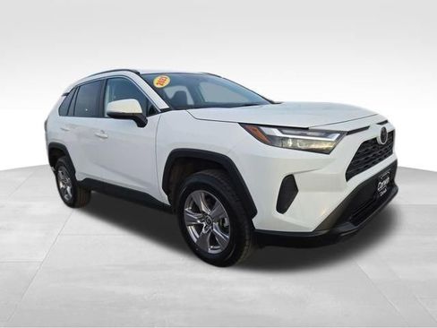 Used 2023 Toyota RAV4 XLE image 1