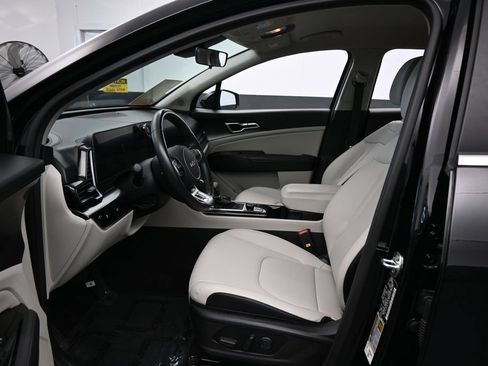 Used 2024 Kia Sportage EX AWD/4WD image 11
