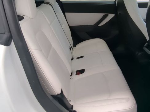 Used 2021 Tesla Model Y Performance image 19